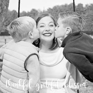 Meet your Posher, Mia